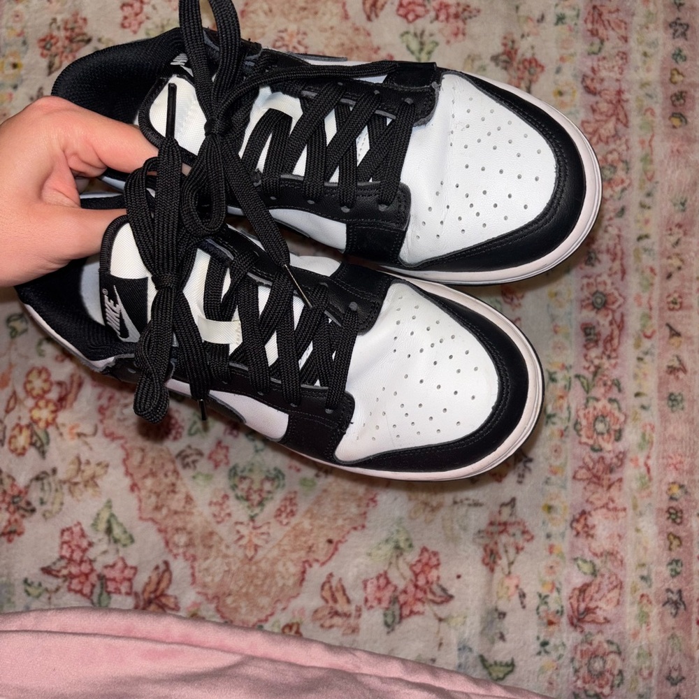 Nike Panda Dunks - Picture 2 of 5
